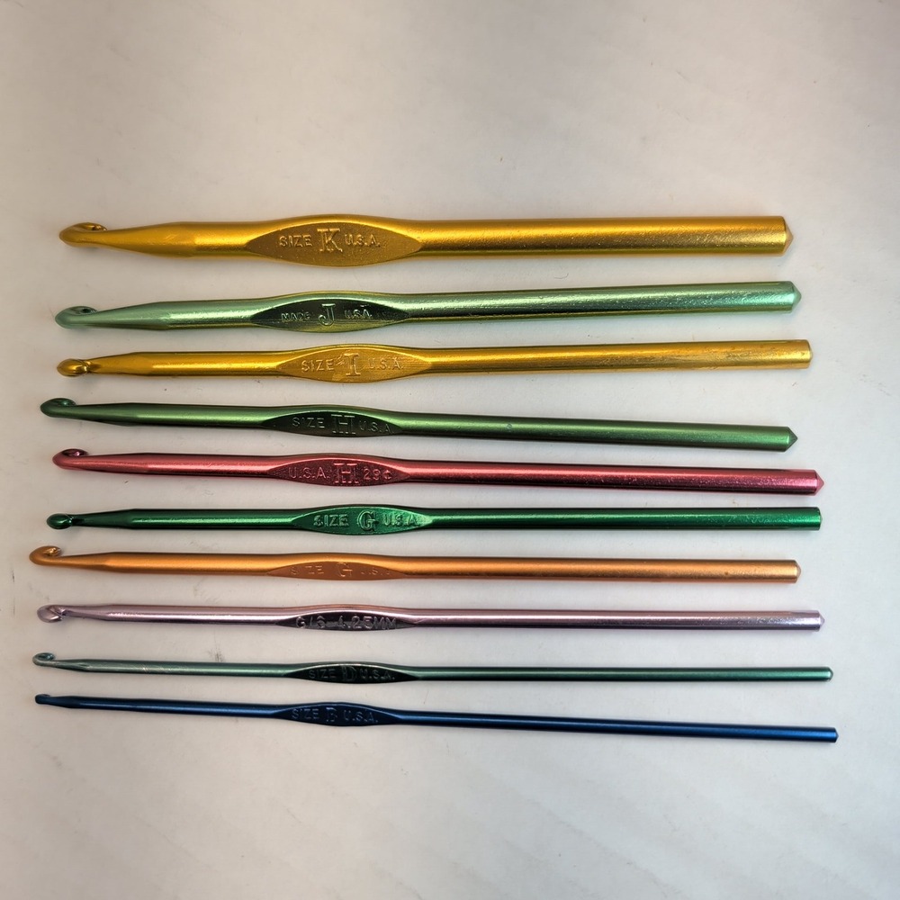 Vintage Boye Aluminum Crochet Hooks Lot of 10 Sizes B-K Metallic Multi-Color USA